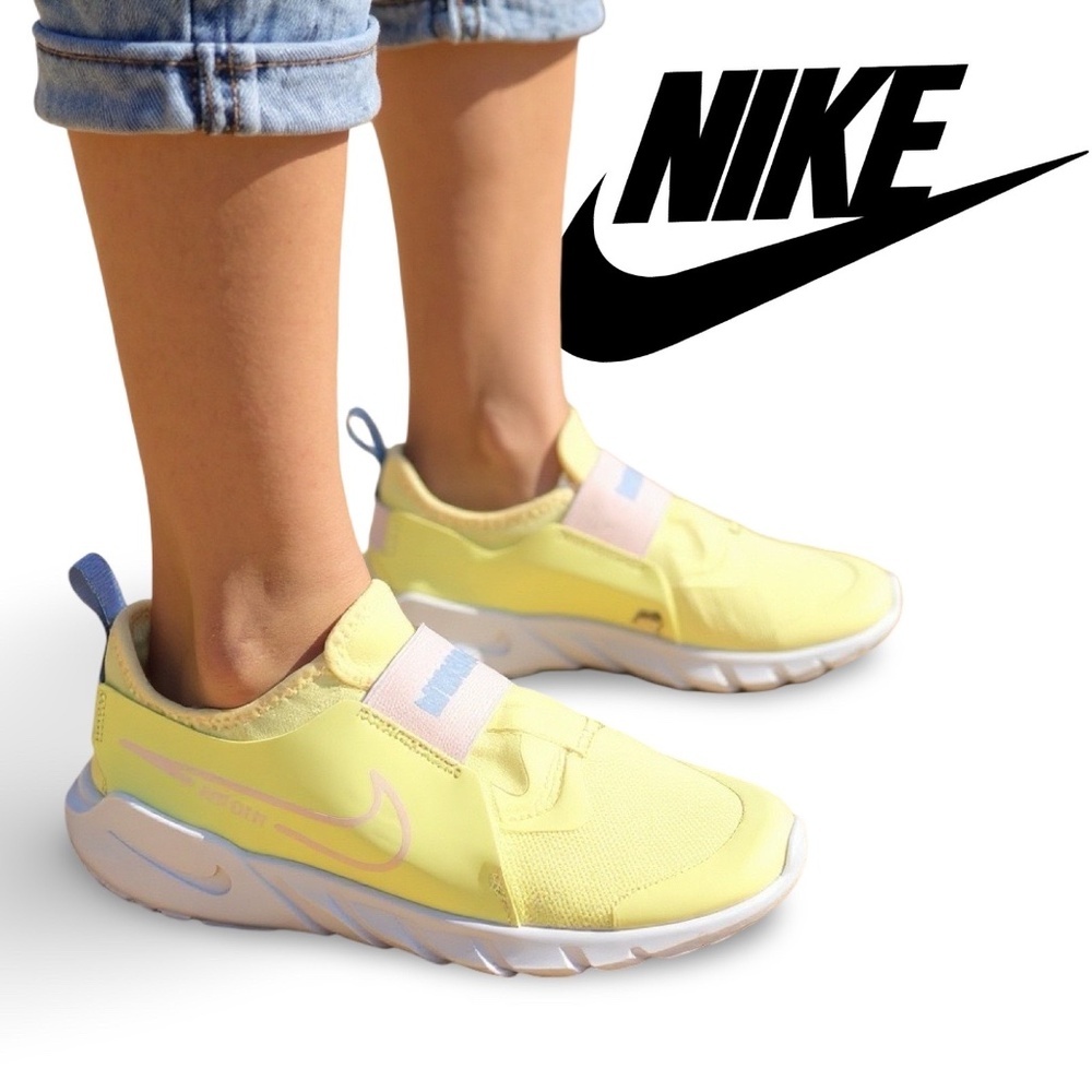 NEW - Nike Flex Runner Yellow Running Shoes Sneakers Athletic Trainers - Sz 4 - Picture 2 of 15